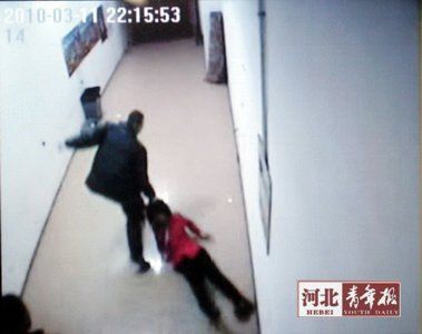 һ������ק��Ů�W(w��ng)�ܵ��^�l(f��)���T����